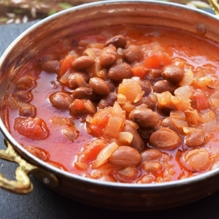 うずら豆のトマト煮込み